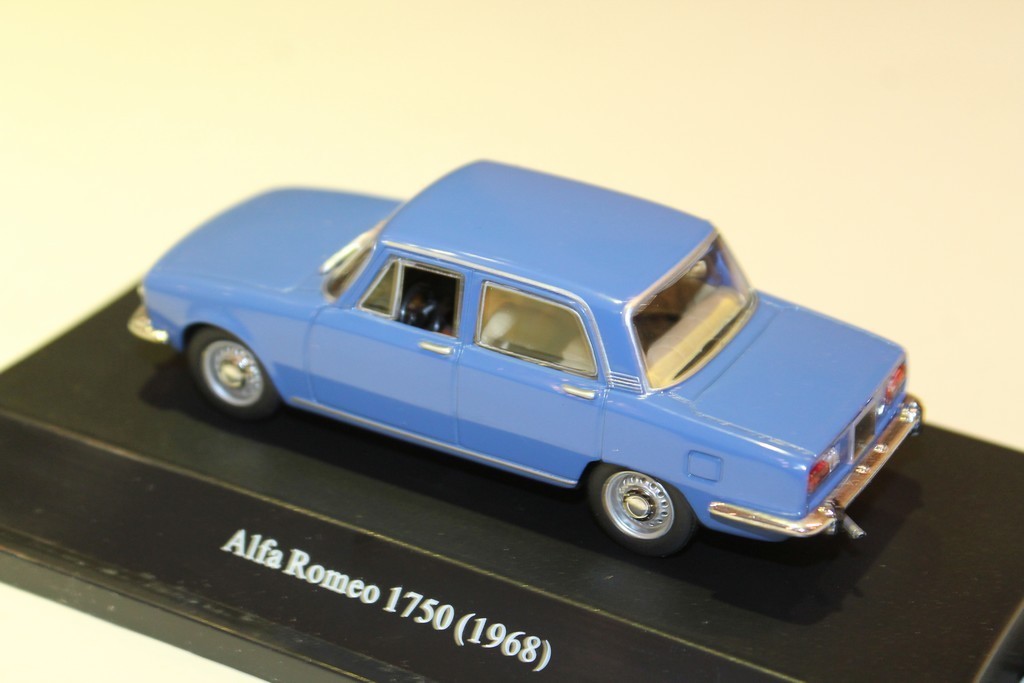 ALFA ROMEO 1750 BLEU 1968 STARLINE 1/43°