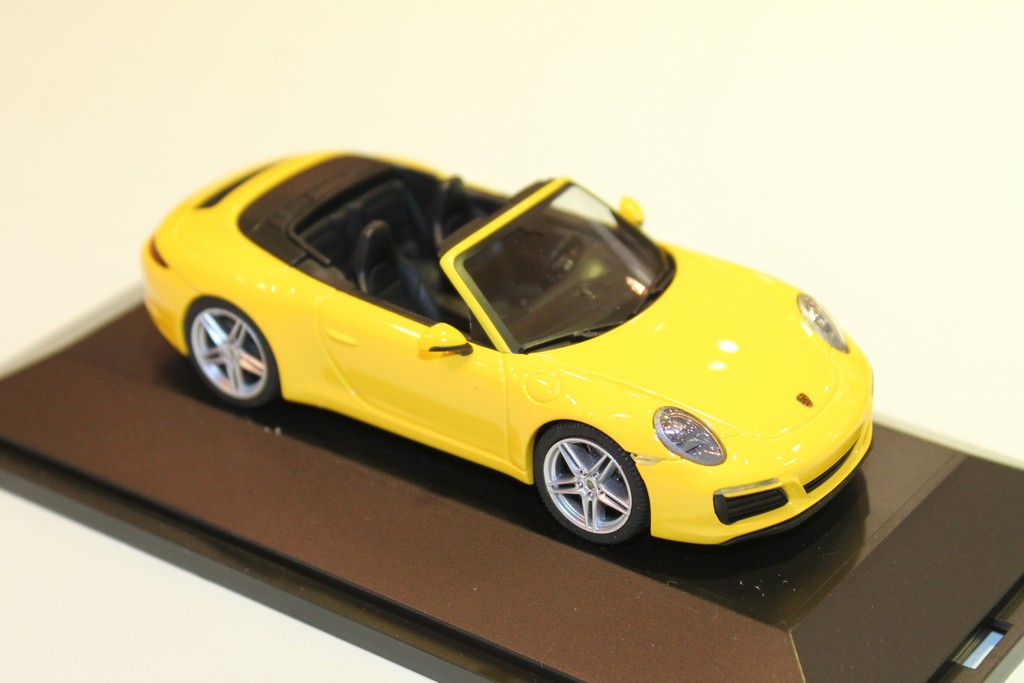 PORSCHE 911 CARRERA CAB JAUNE HERPA 1/43°