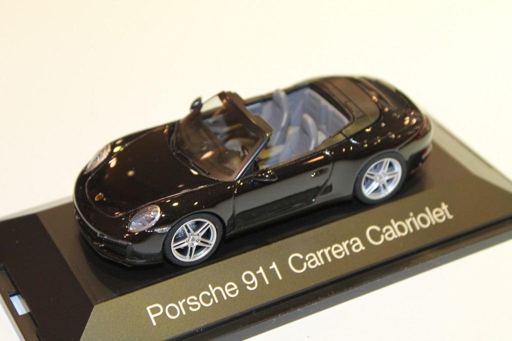 PORSCHE 911 CARRERA CAB NOIR HERPA 1/43°