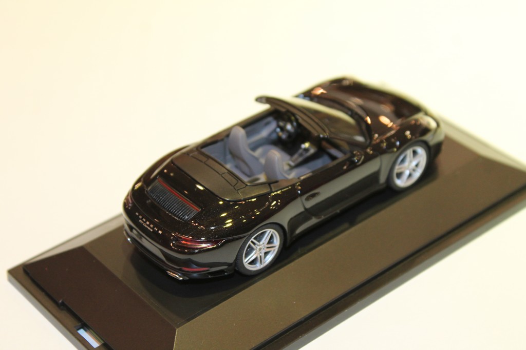 PORSCHE 911 CARRERA CAB NOIR HERPA 1/43°