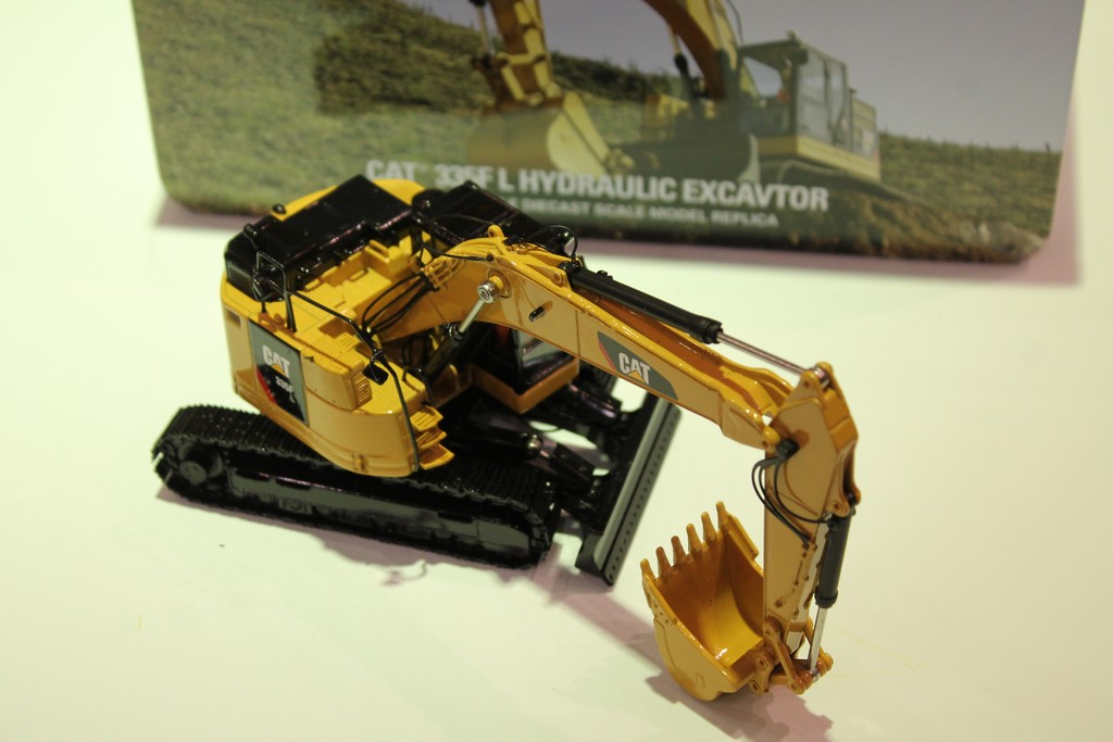 CATERPILLAR 335F LCR DIECAST MASTER 1/50°