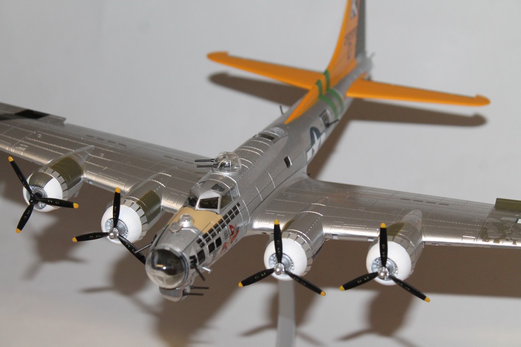 BOEING B17-G FLYING FORTRESS 1943 AIR FORCE ONE 1/72°