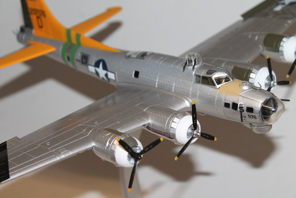 BOEING B17-G FLYING FORTRESS 1943 AIR FORCE ONE 1/72°