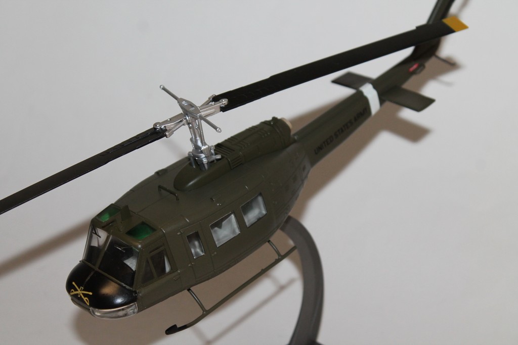 BELL UH-1 IROQUOIS HUEY 1969 AIR FORCE ONE 1/48°