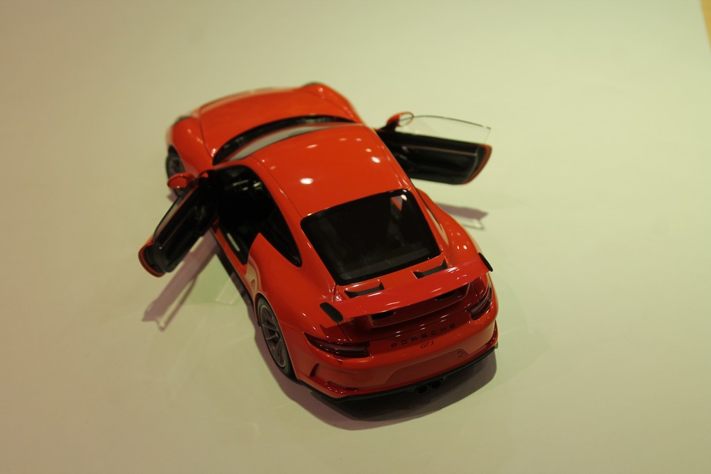 PORSCHE 911 GT3 2017 ORANGE MINICHAMPS 1/18°