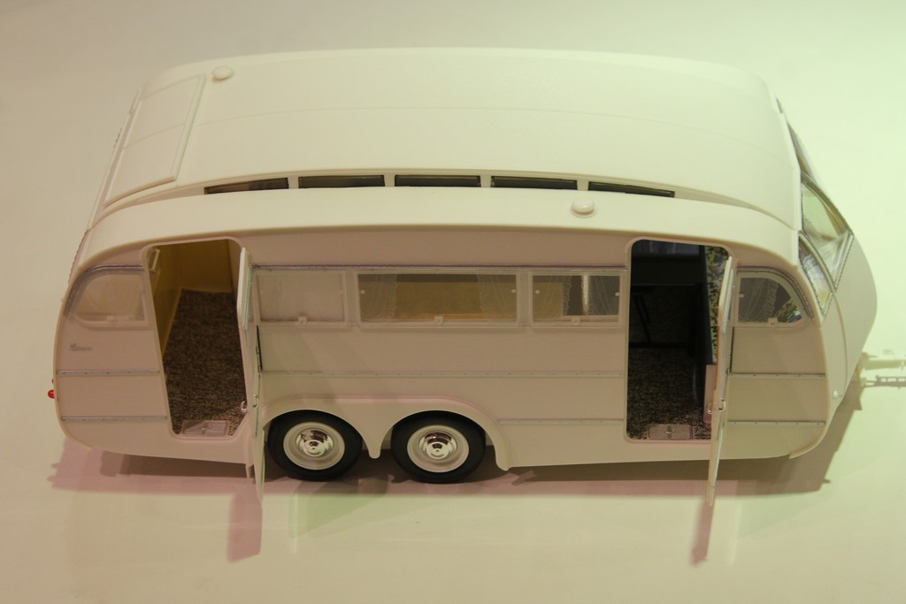 1/18 HENON Caravane 1955