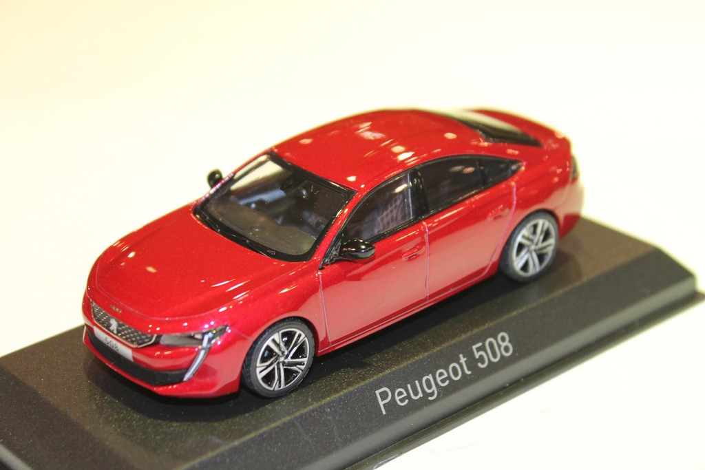 MINIATURE PEUGEOT NOUVELLE 508 1/43