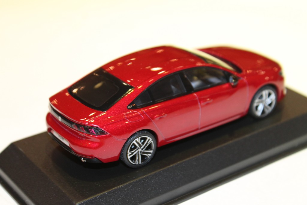 MINIATURE PEUGEOT NOUVELLE 508 1/43