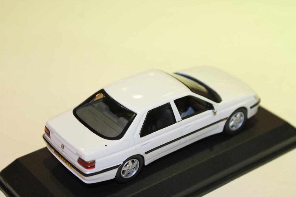 PEUGEOT 605 BLANCHE 1988 NOREV 1/43°