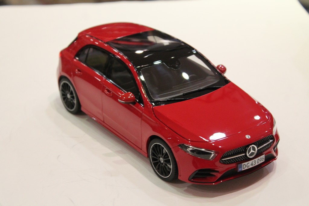 MERCEDES CLASSE-A 2018 ROUGE NOREV 1/18°