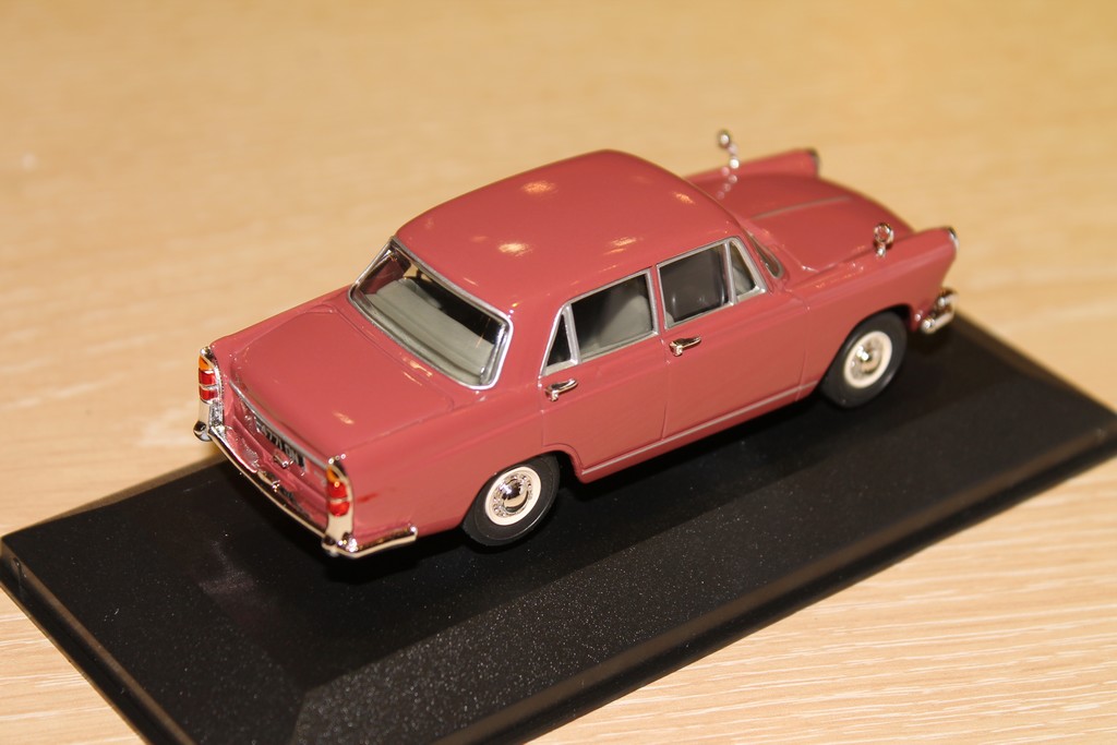 MORRIS OXFORD SERIES VI 1965 VANGUARDS 1/43°