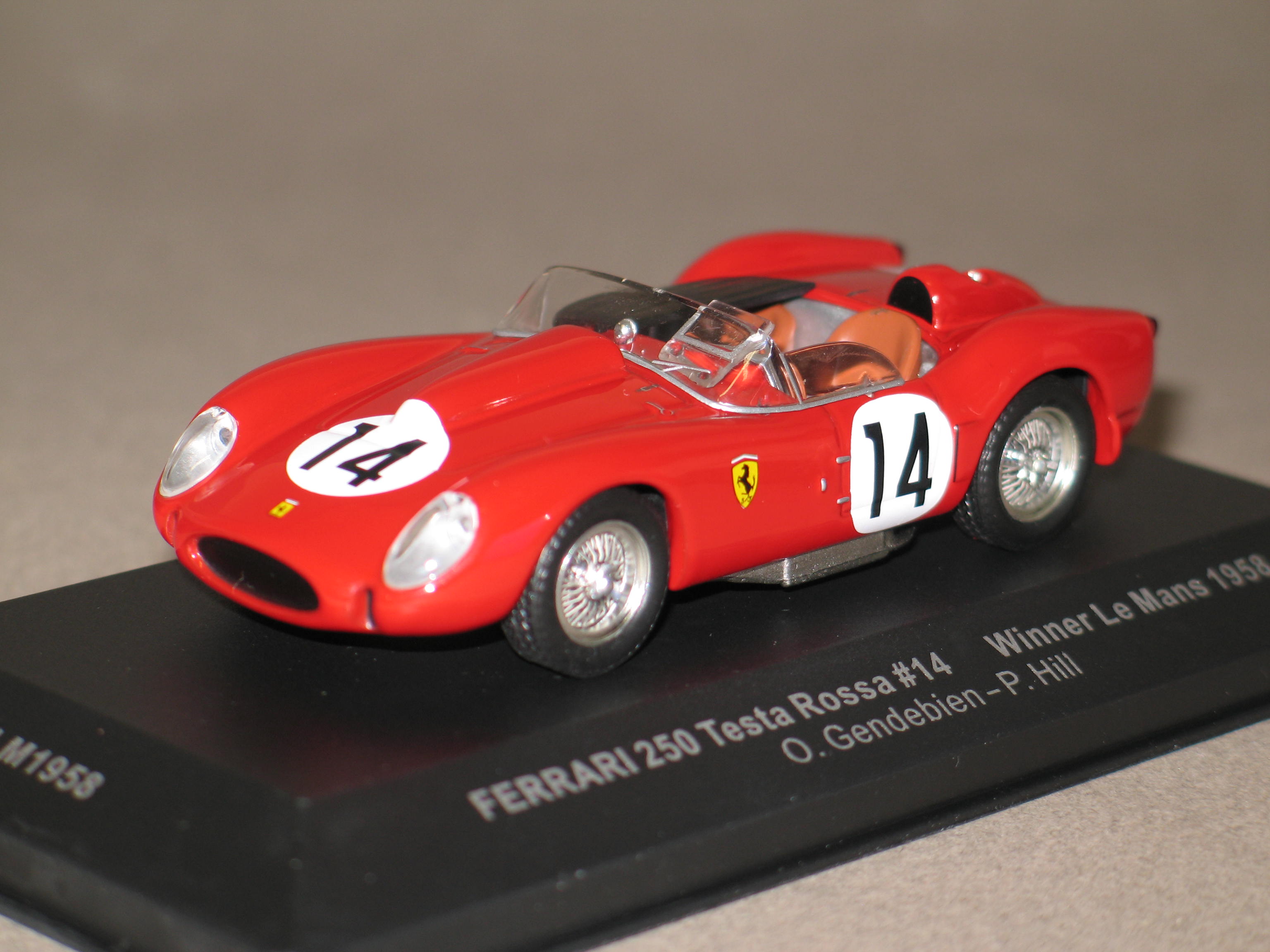 FERRARI 250 TR WIN LM 1958 1/43° IXO