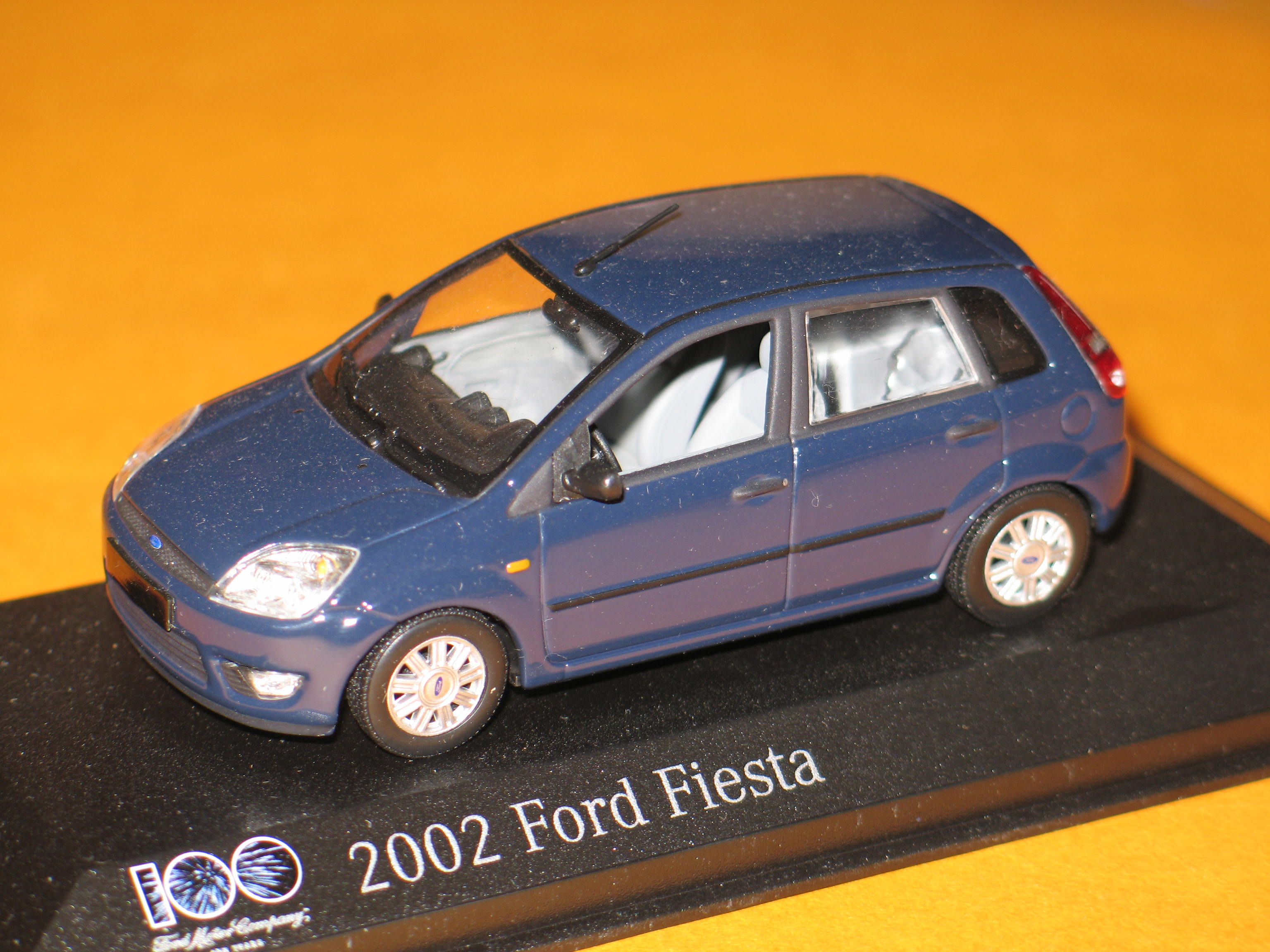 FORD FIESTA 2002 MINICHAMPS 1 43