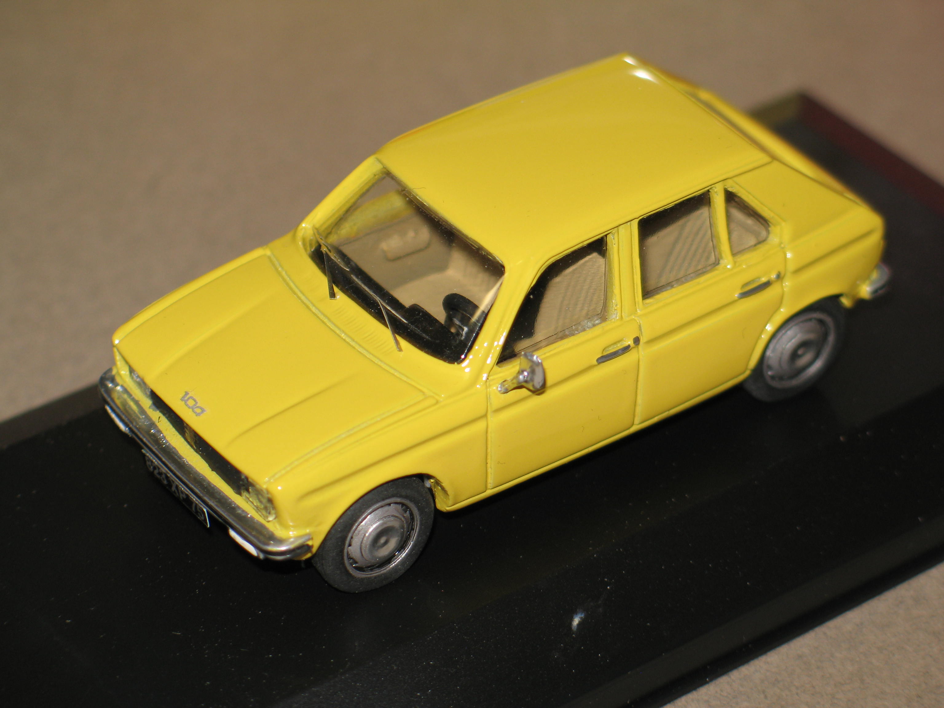 PEUGEOT 104 5P JAUNE 1973 LABEL43 1 43