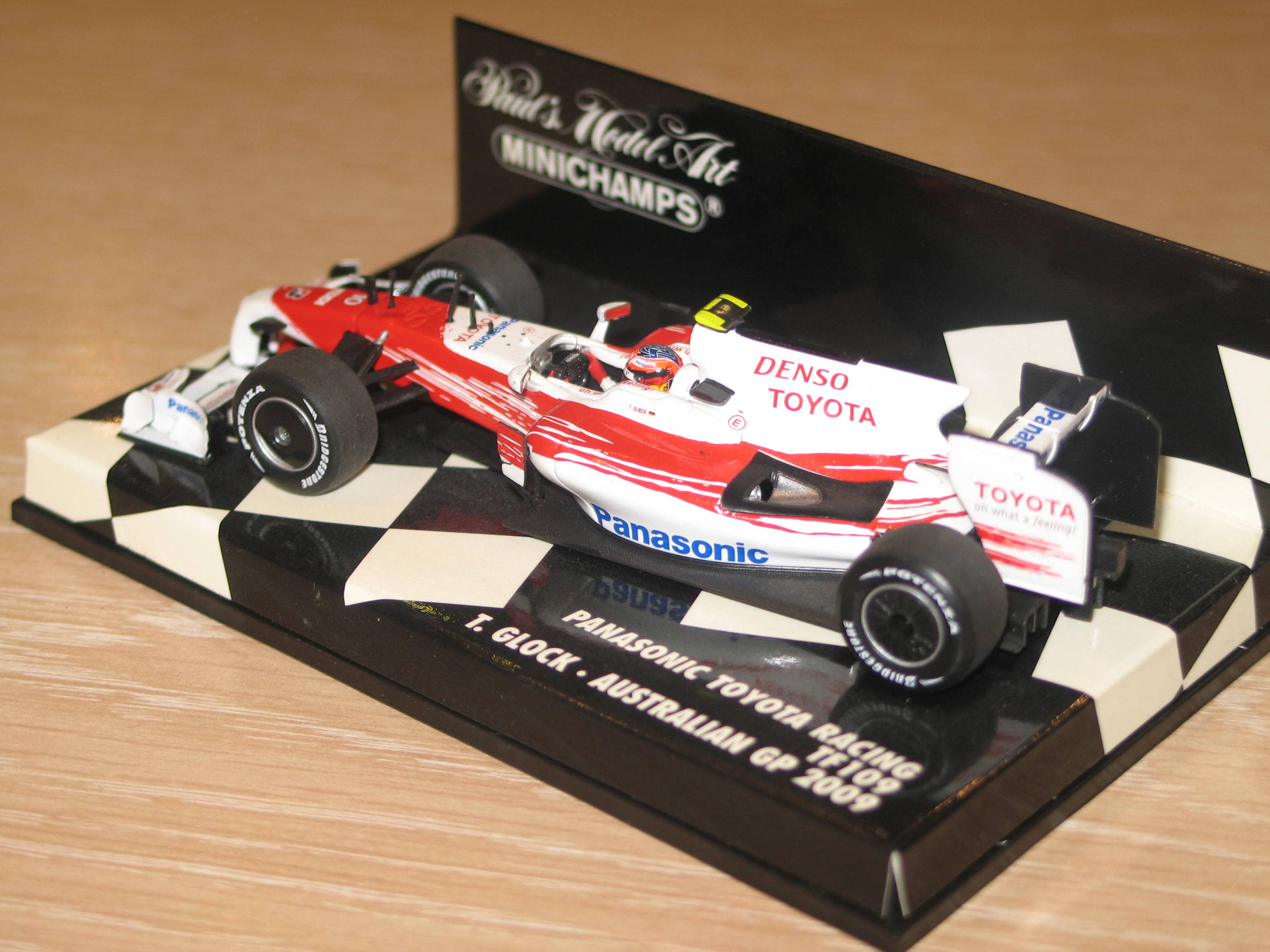 Minichamps Panasonic Toyota Racing TF104 Zonta – Miniature F1 1:43 Neuve Sous Blister