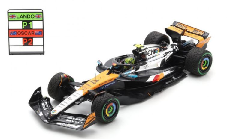 MCLAREN MCL39 N°4 Lando Norris McLaren Formula 1 Team Vainqueur GP Angleterre 2025 SPARK 1/18