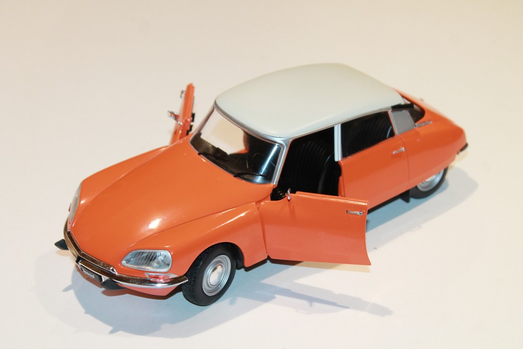 CITROEN DS D SPECIAL ORANGE 1972 SOLIDO 1/18