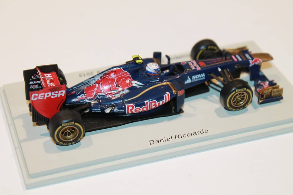 SCUDERIA TORO ROSSO STR8 N°19 2013 SPARK 1/43°