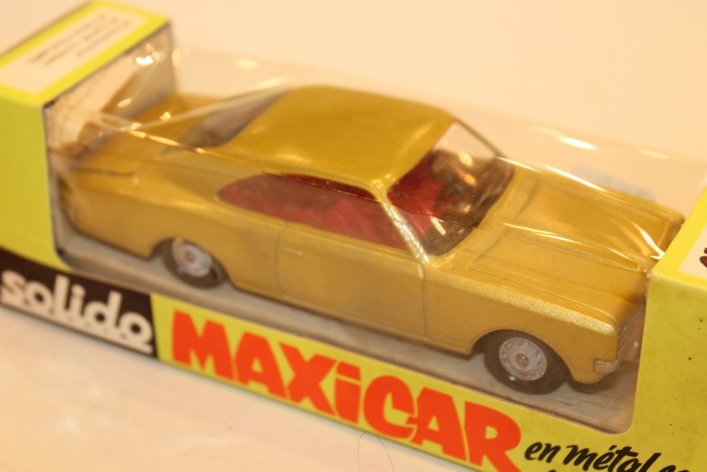 OPEL REKORD VERTE SOLIDO MAXICAR 1/36°