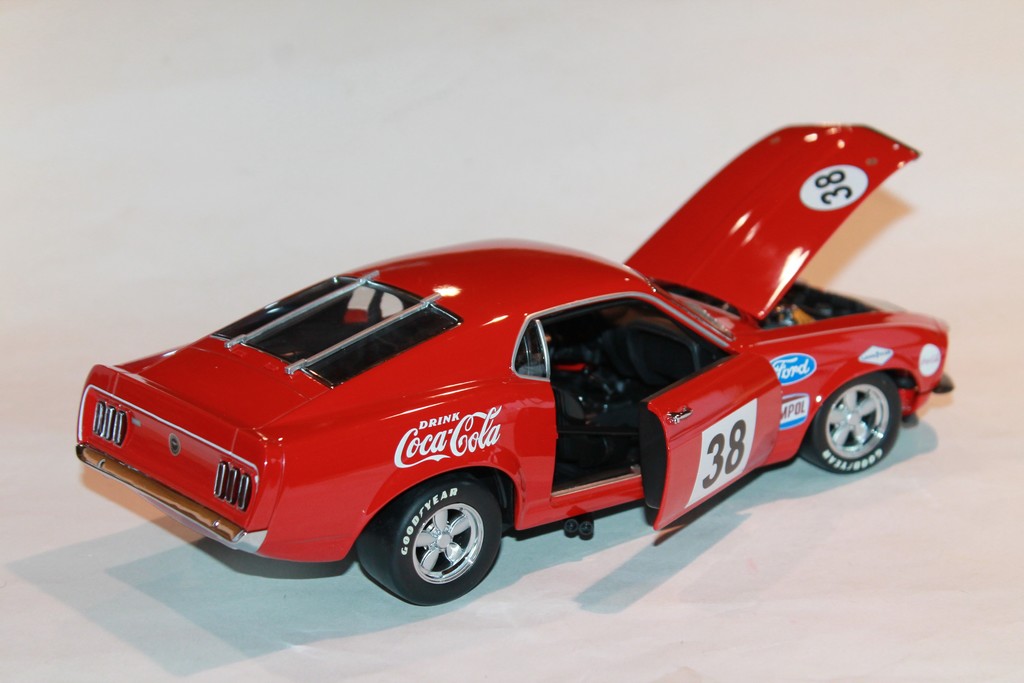 FORD MUSTANG BOSS 302 TRANS AM #38 ALLAN MOFFAT 1969 ACME 1/18°