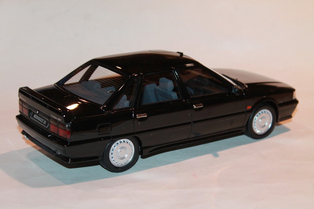 RENAULT 21 TURBO 1991 OTTO 1/18°