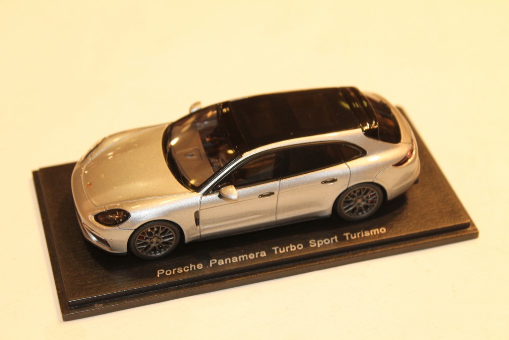 PORSCHE PANAMERA TURBO SPORT TURISMO 2018 SPARK 1/43°