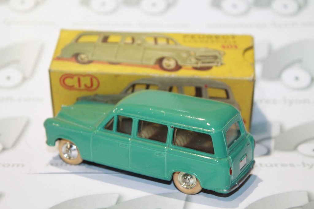 PEUGEOT 403 COMMERCIALE CIJ