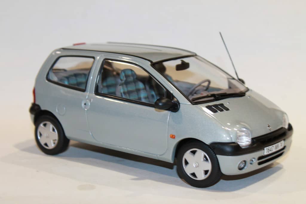 RENAULT TWINGO III 2015 Bleu NOREV 1:43 de reference 517413