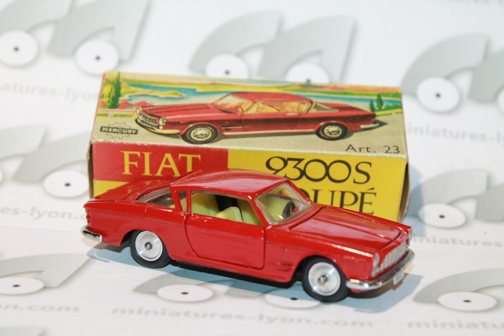 FIAT 2300 S COUPE ROUGE MERCURY