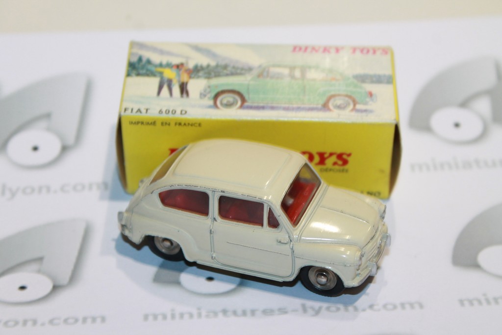 FIAT 600 D BEIGE DINKY TOYS 1/43°