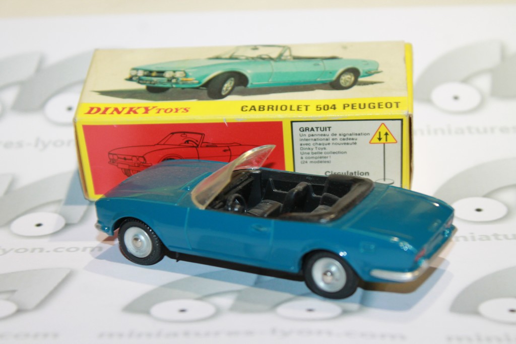 CABRIOLET 504 PEUGEOT BLEU CANARD DINKY TOYS 1/43°