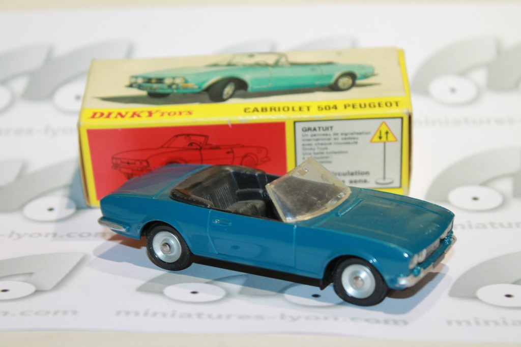 CABRIOLET 504 PEUGEOT BLEU CANARD DINKY TOYS 1/43°