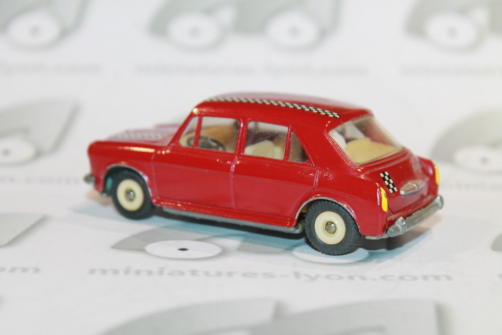 MORRIS 1100 ROUGE TEKNO 1/43°