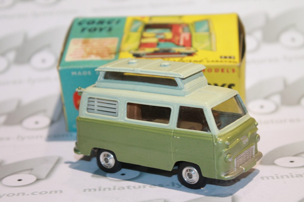 FORD THAMES AIRBORNE CARAVAN CORGI 1/43°