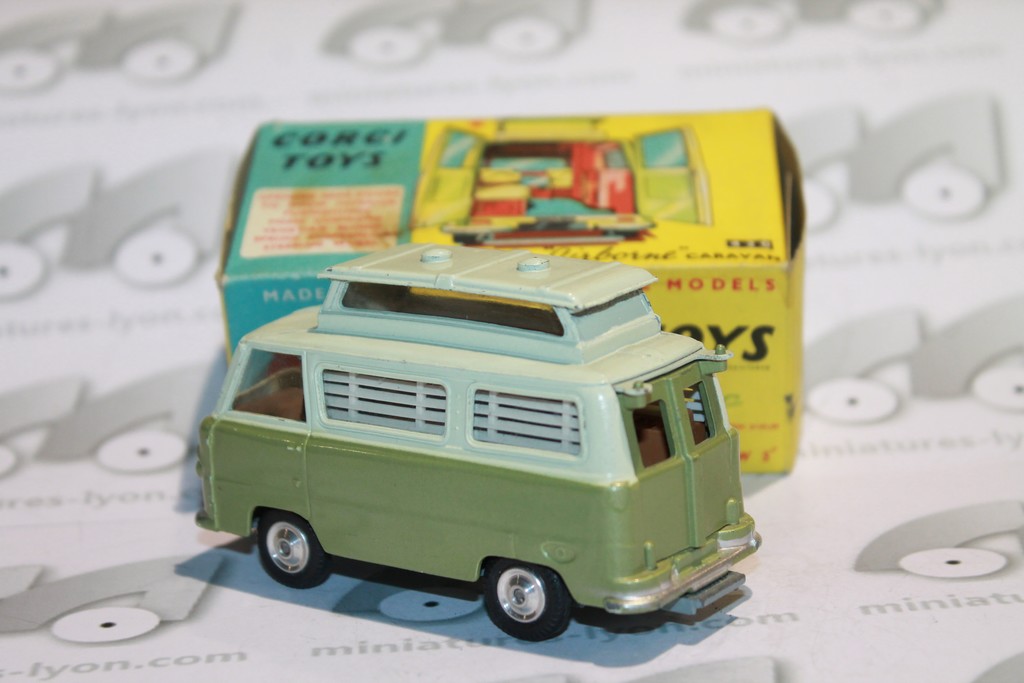FORD THAMES AIRBORNE CARAVAN CORGI 1/43°