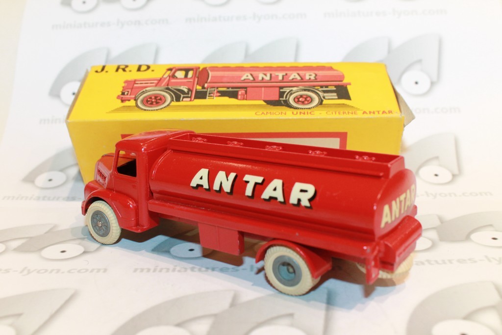 CAMION UNIC CITERNE ANTAR JRD 1/43°