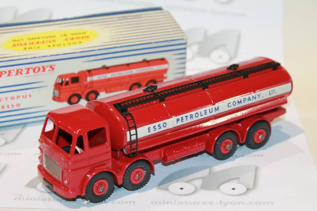 LEYLAND OCTOPUS TANKER ESSO DINKY SUPERTOYS 943
