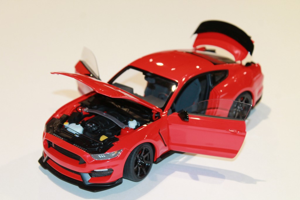 FORD MUSTANG SHELBY GT-350R ROUGE 2019 AUTO ART 1/18°