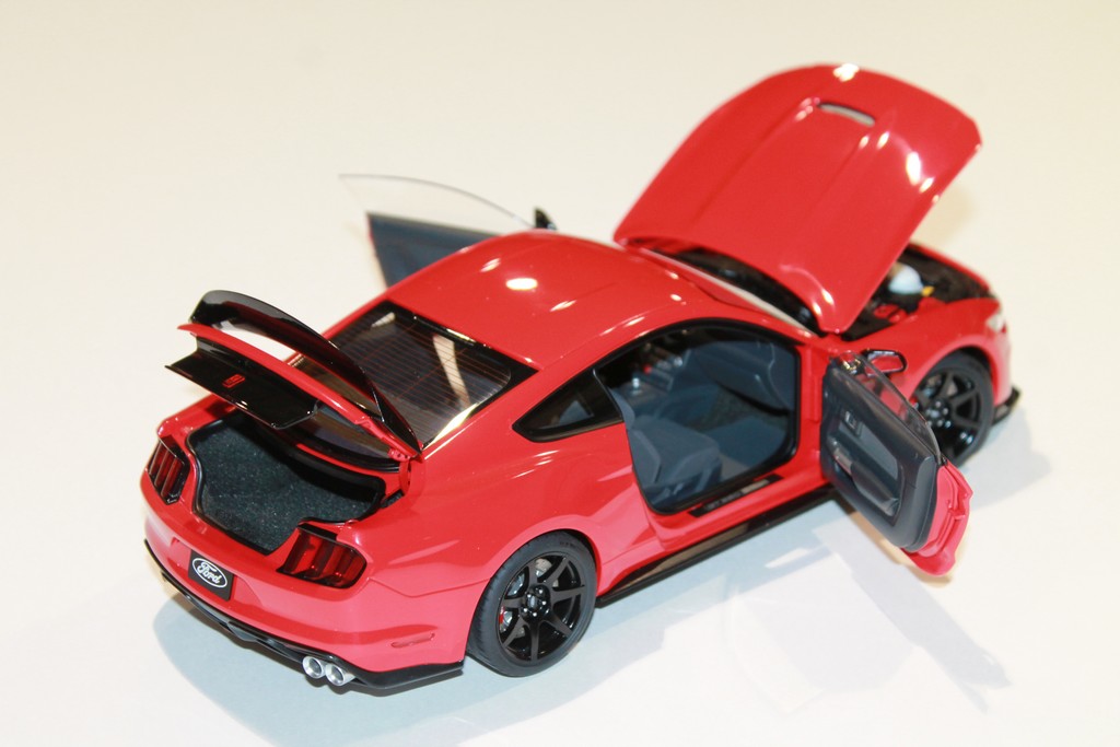 FORD MUSTANG SHELBY GT-350R ROUGE 2019 AUTO ART 1/18°