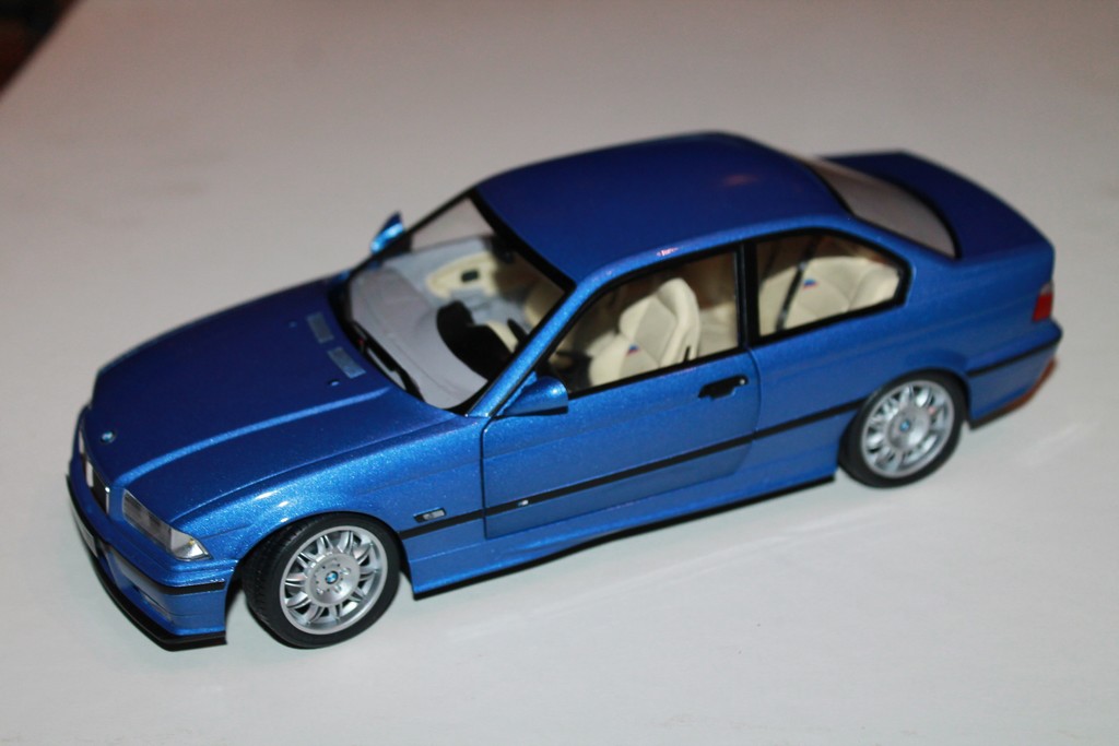 BMW M3 E36 COUPE 1990 BLEU SOLIDO 1/18