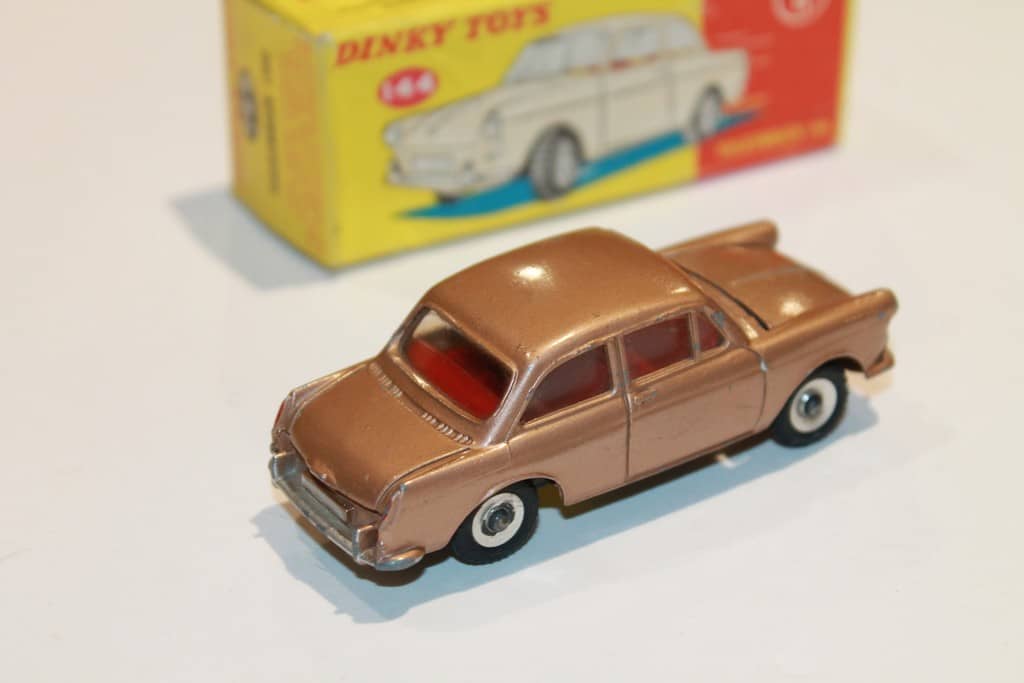 Dinky Toys Volkswagen 1500 Berline N°144 - 1/43 - Occasion Avec Boîte