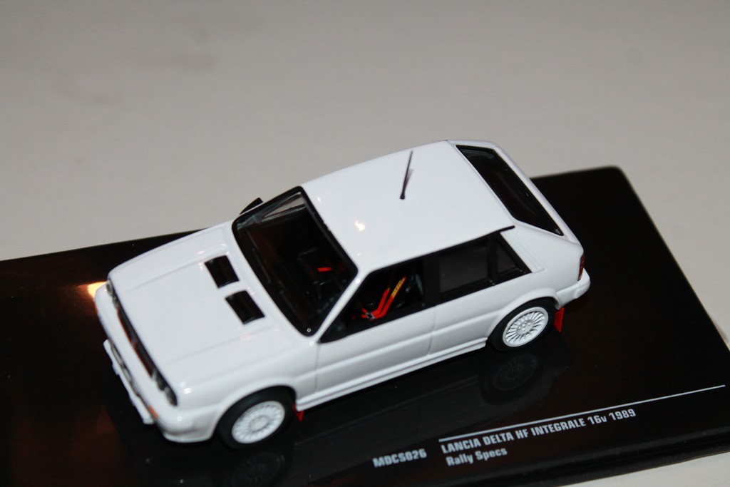 LANCIA DELTA HF INTGRALE 16V 1989 WHITE IXO 1/43°