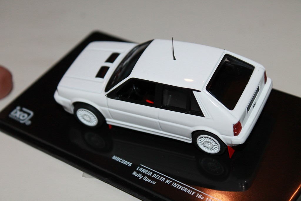 LANCIA DELTA HF INTEGRALE 16V 1989 WHITE IXO 1/43°