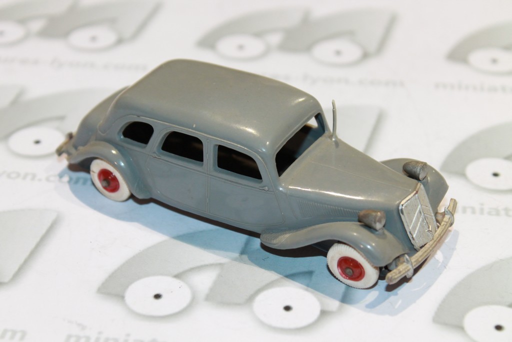 CITROEN TRACTION GRISE 1952 NOREV 1/43°