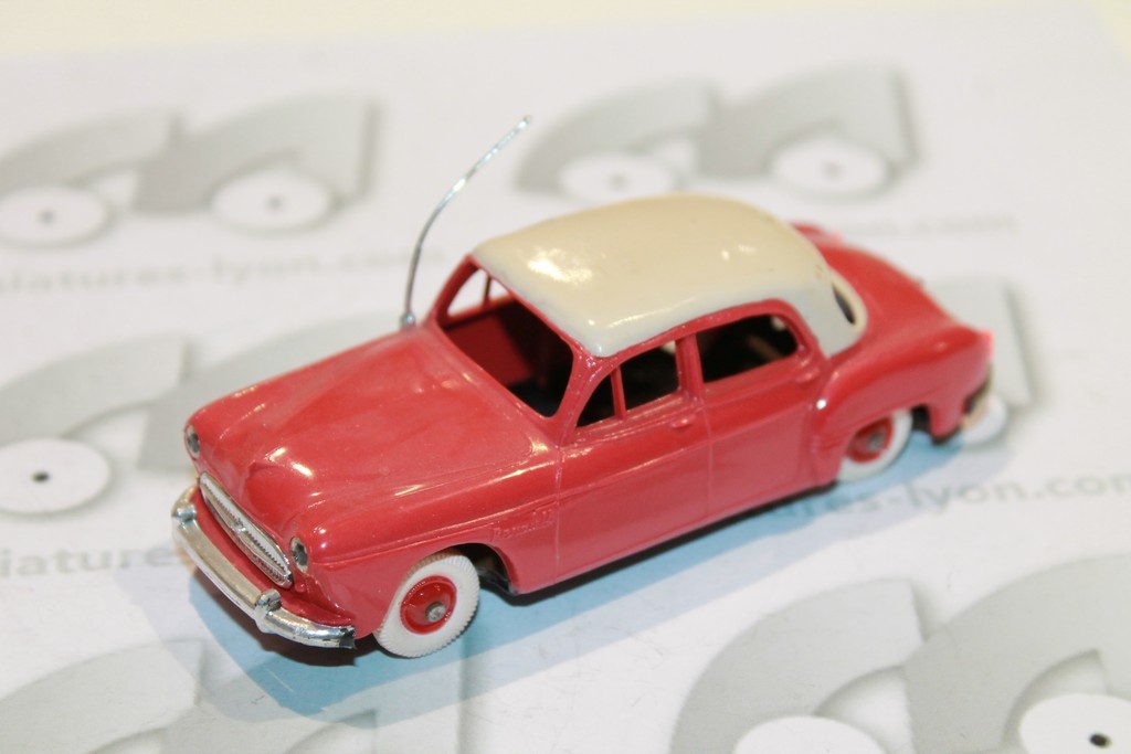 RENAULT FREGATE GRAND PAVOIS ROUGE/CREME 1956 NOREV 1/43°