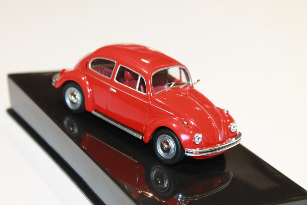 VW COX 1302 LS 1972 ROUGE IXO 1/43°