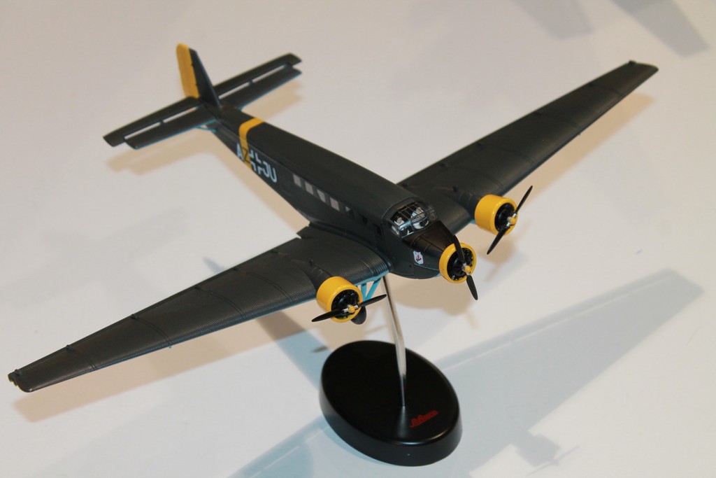 JUNKERS JU52/3M AZJU SALIS SCHUCO 1/72°