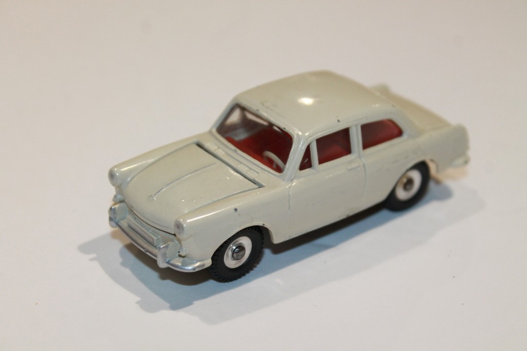 VOLKSWAGEN 1500 1955 DINKY TOYS 1/43°