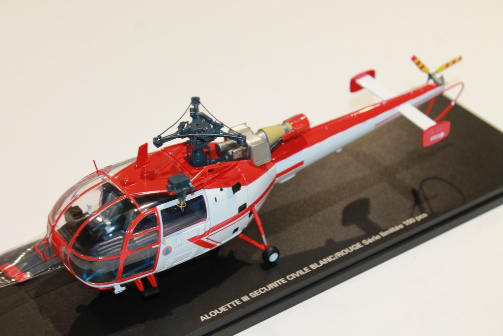 ALOUETTE III S.C BLANC/ROUGE 1980 ALERTE 1/43°