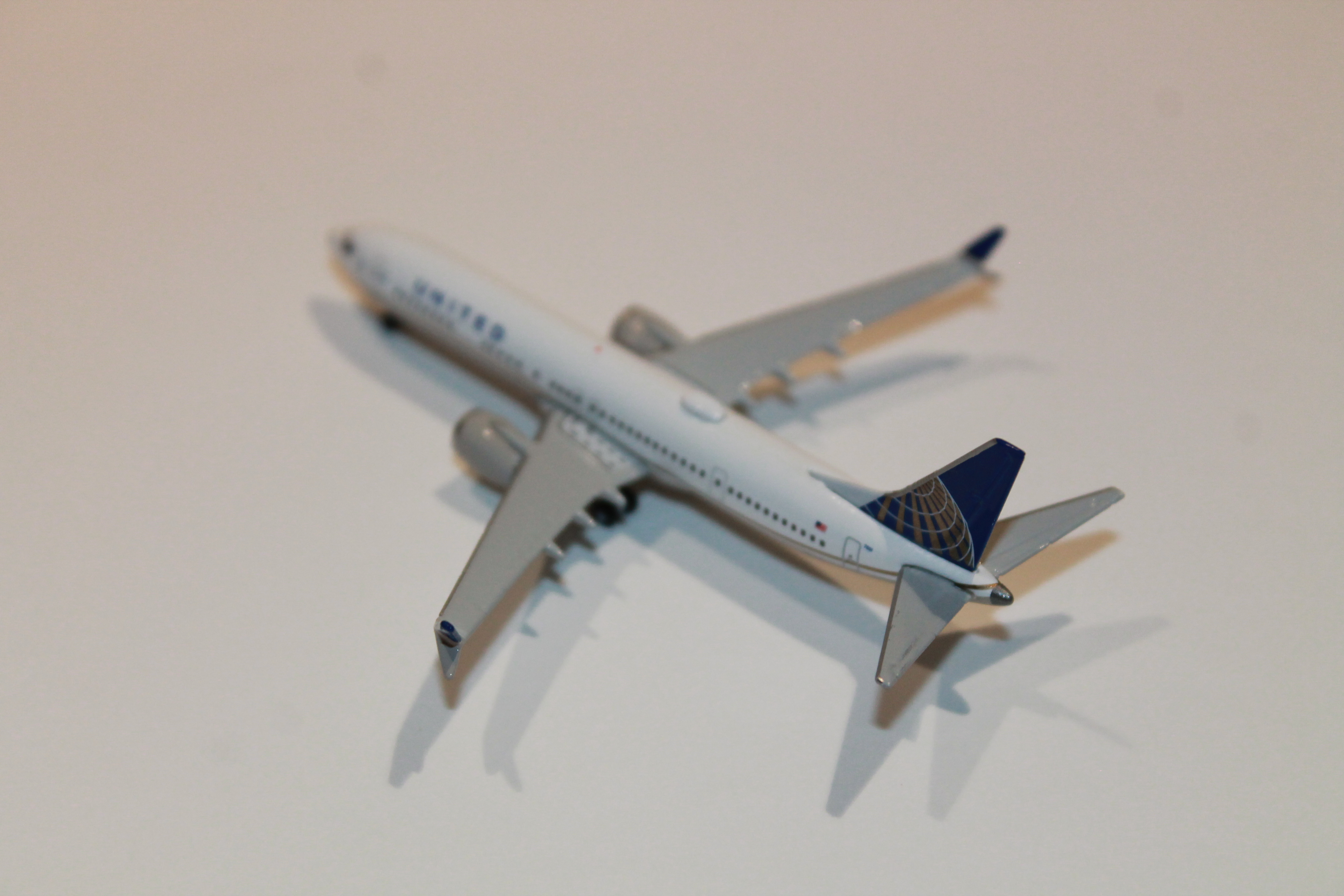 BOEING 737 MAX 9 UNITED AIRLINES HERPA 1/500